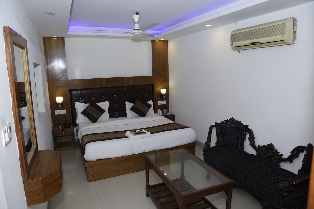 Vishal Hotel By Comfort Rooms Nueva Delhi Exterior foto